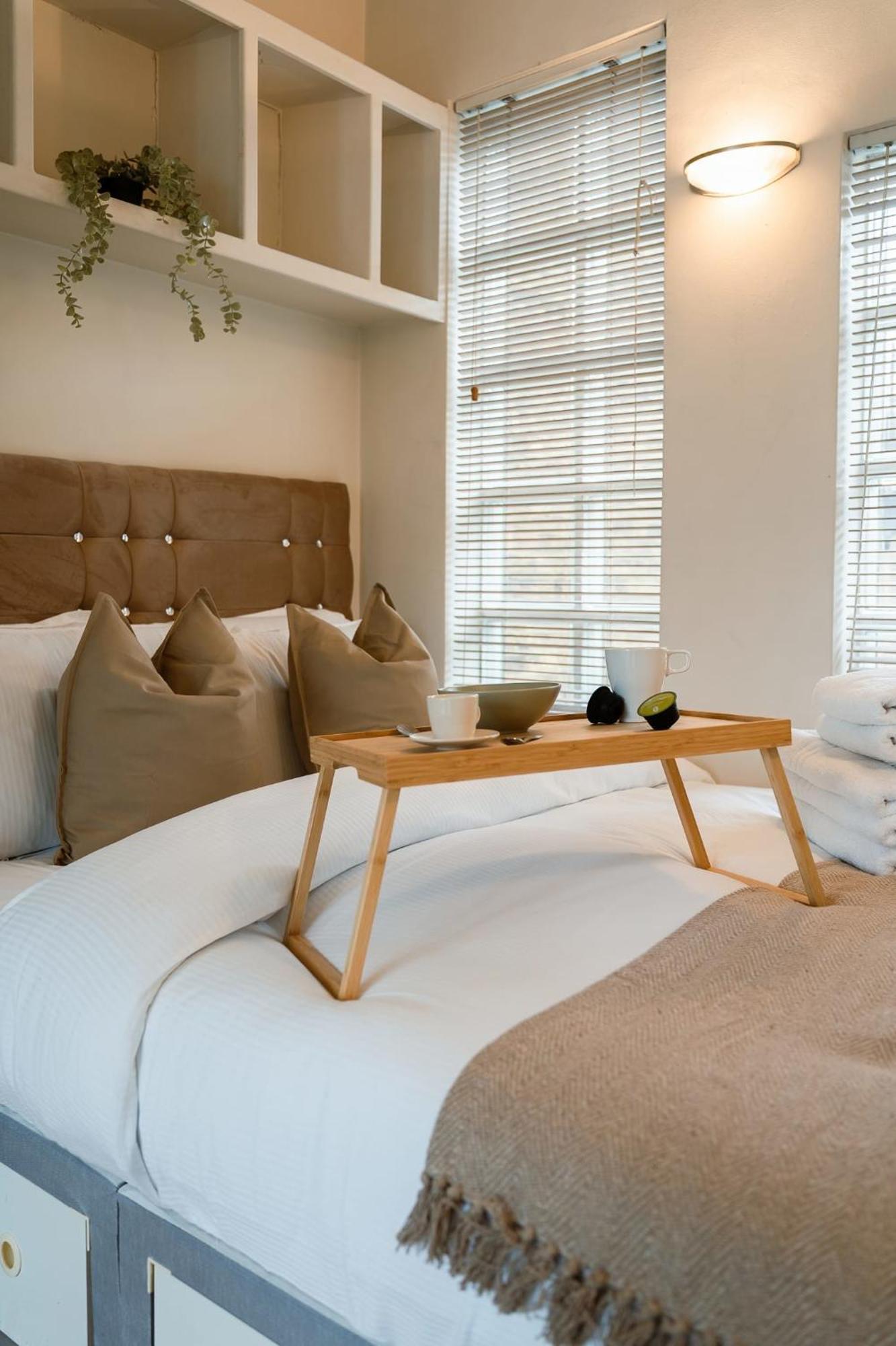 1 Bed Chelsea House With Private Terrace Apartamento Londres